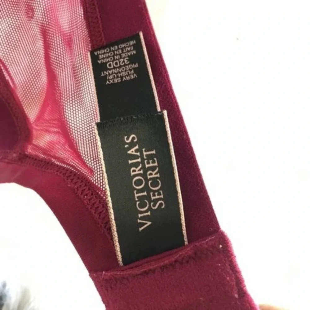 Victoria’s Secret very sexy push-up